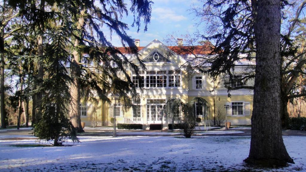 Château Visz Ngoại thất bức ảnh