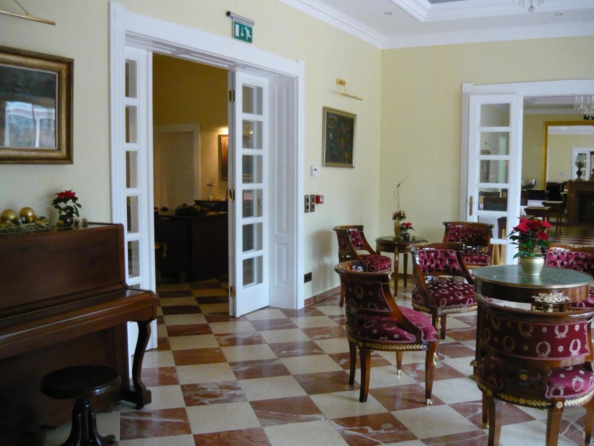 Château Visz Ngoại thất bức ảnh